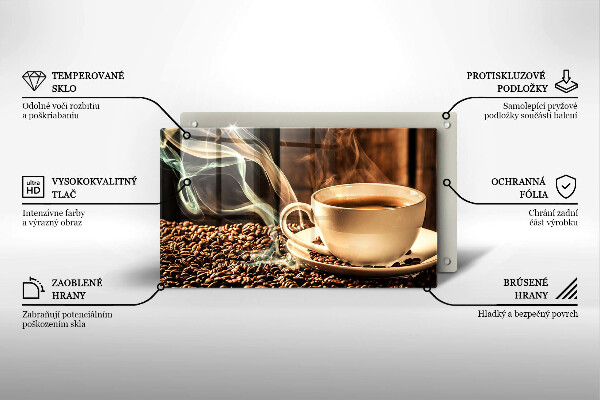 Tocător din sticlă ceașcă și boabe de cafea