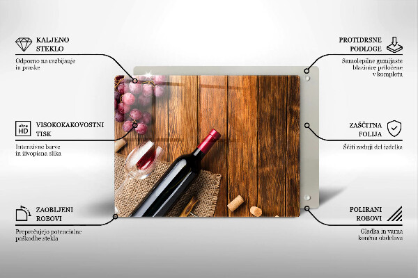 Tocător din sticlă O sticlă de vin roșu