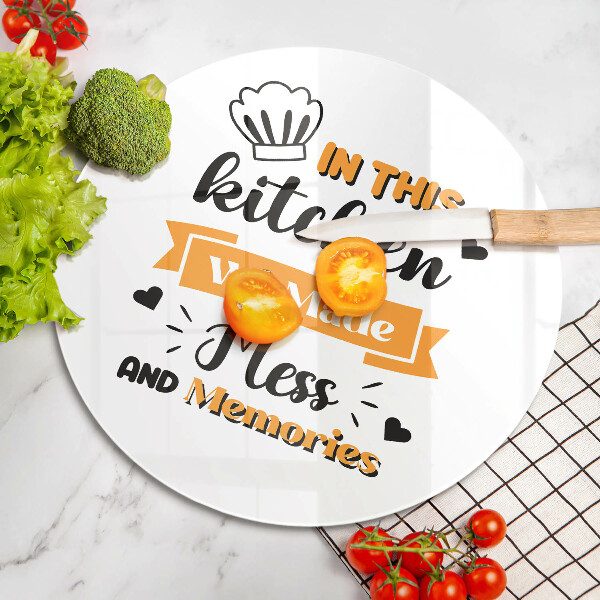 Tocător de bucătărie In this kitchen we made mess and memories