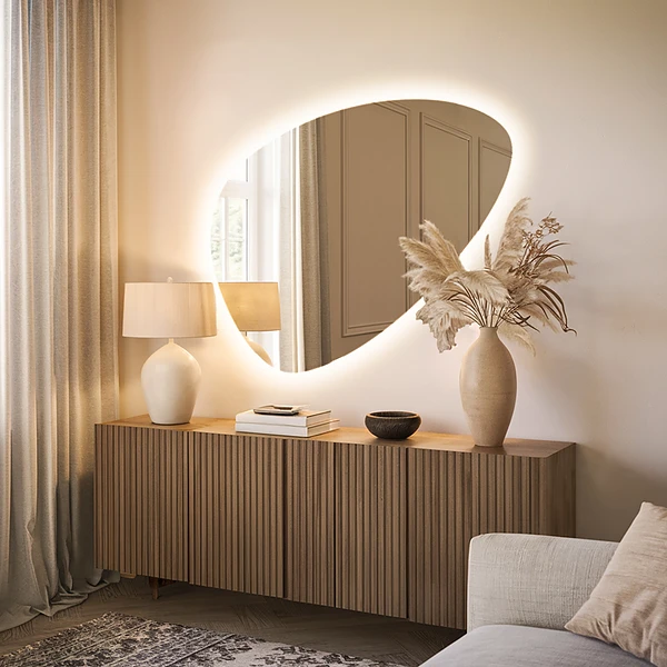Oglindă în formă organică cu lumină modernă 50x100