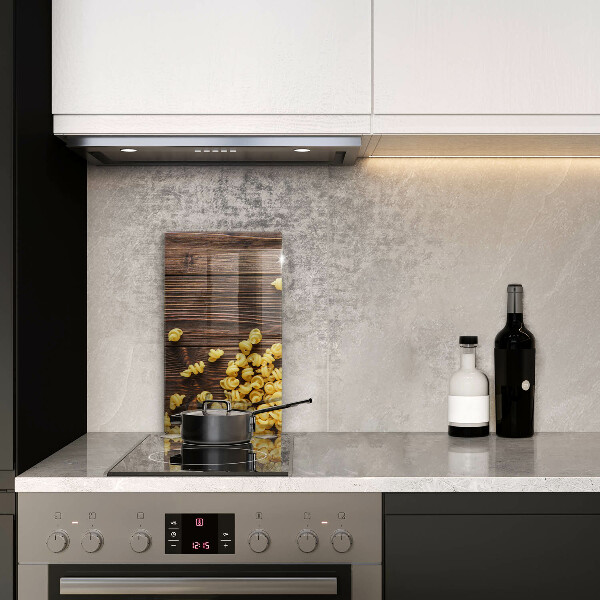 Placă protecție plita Paste pe masă