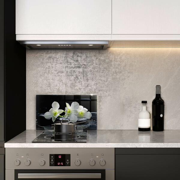 Placă sticla protectie aragaz Flori albe în apă zen