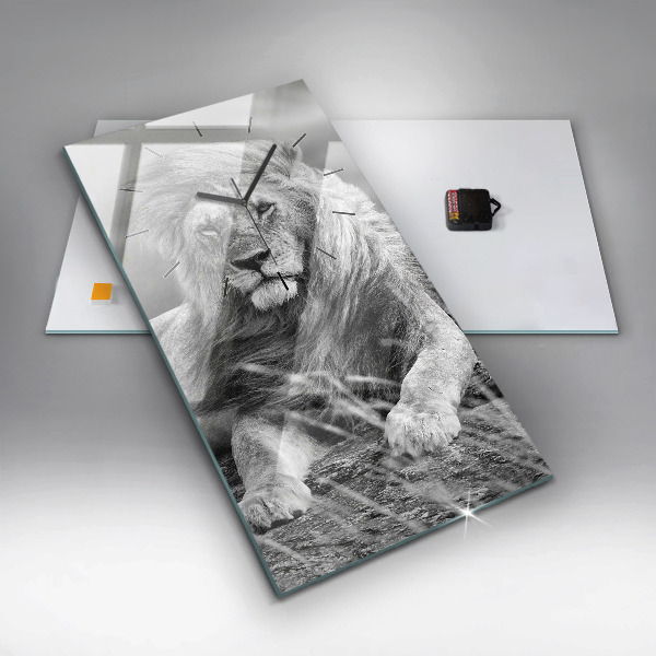 Ceas vertical de perete din sticlă Rezumat - Leu