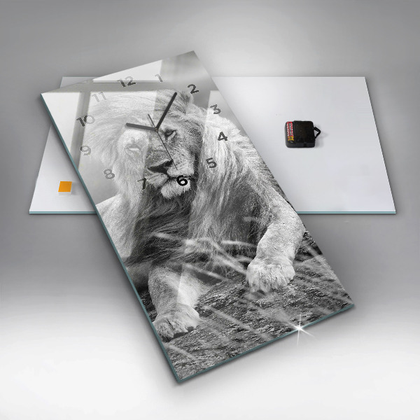 Ceas vertical de perete din sticlă Rezumat - Leu