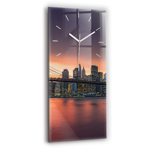 Ceas vertical de perete din sticlă East River din New York