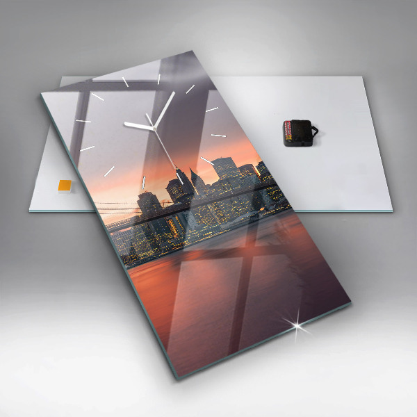 Ceas vertical de perete din sticlă East River din New York