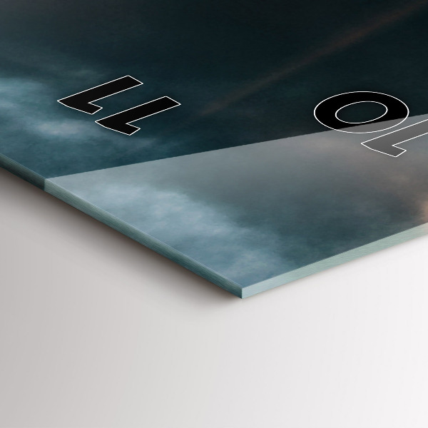 Ceas vertical de perete din sticlă Turnul Eiffel pe fundalul norilor