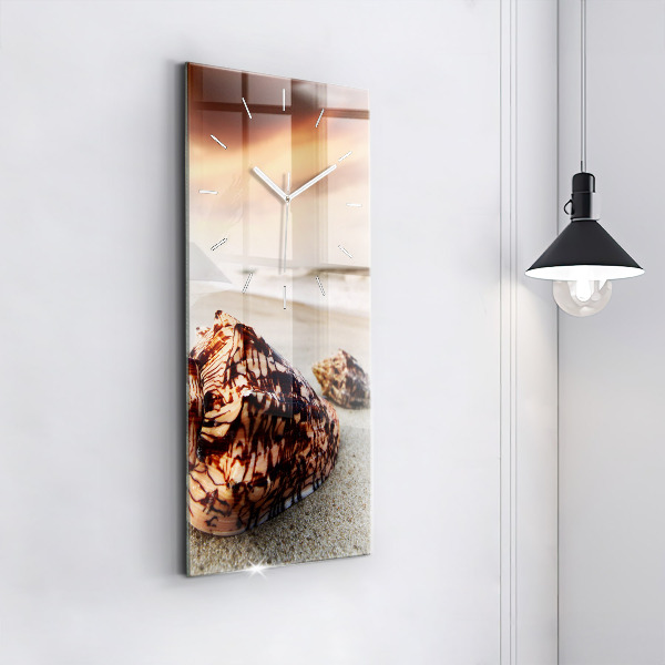 Ceas vertical de perete din sticlă Scoici pe plajă