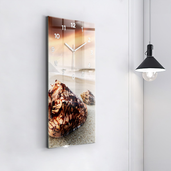 Ceas vertical de perete din sticlă Scoici pe plajă