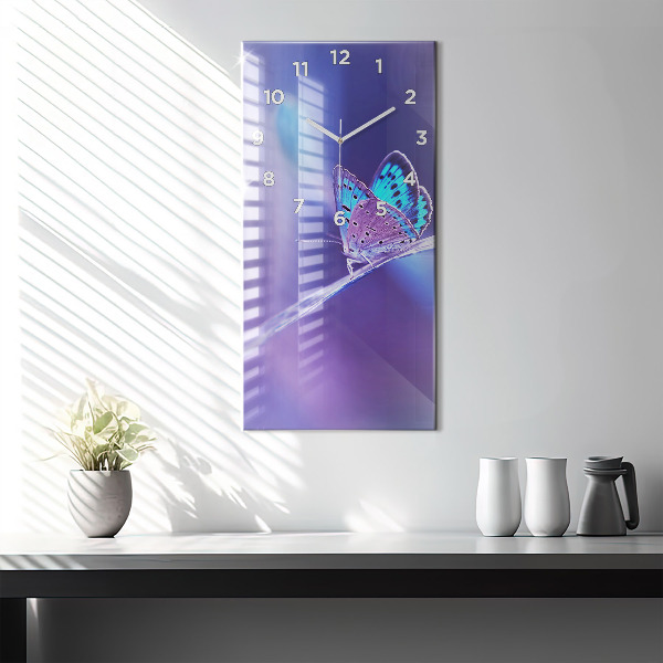 Ceas vertical de perete din sticlă Fluture pe iarbă