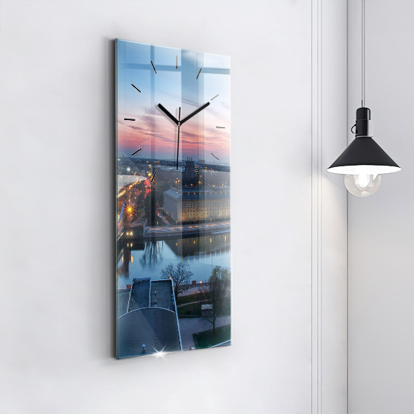 Ceas vertical de perete din sticlă Wrocław dintr-o dronă