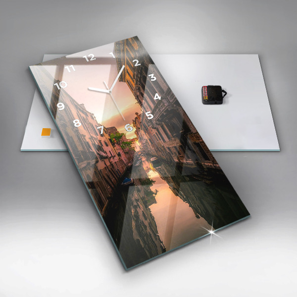 Ceas vertical de perete din sticlă Vedere asupra canalului din oraș