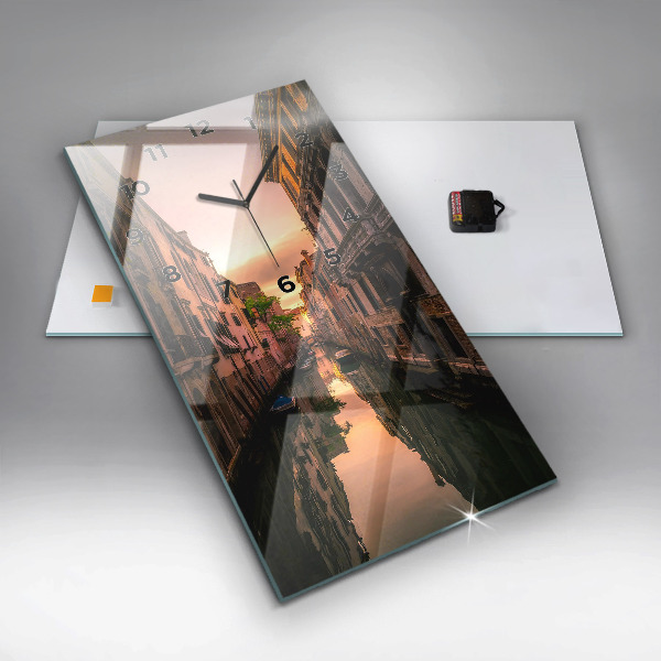 Ceas vertical de perete din sticlă Vedere asupra canalului din oraș