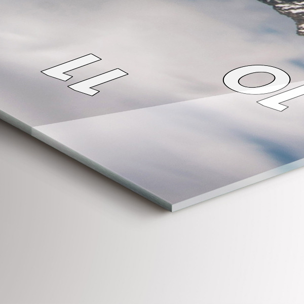 Ceas vertical de perete din sticlă Înaltul Tatra din Slovacia