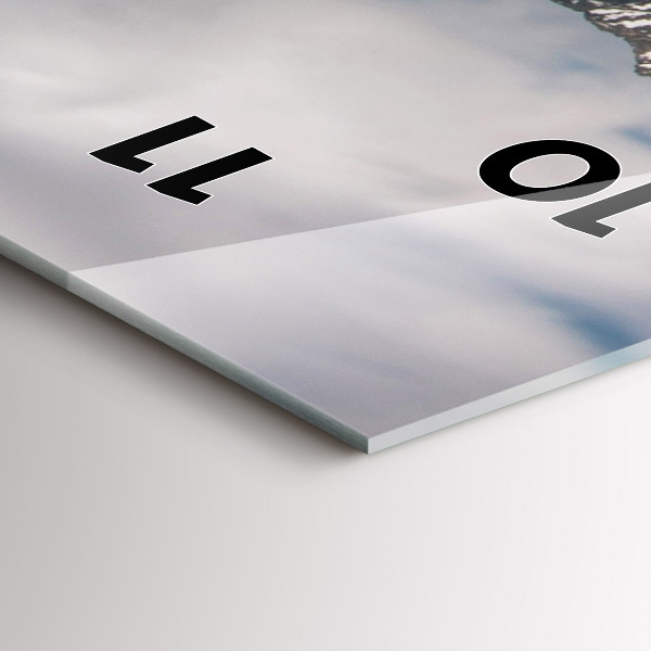 Ceas vertical de perete din sticlă Înaltul Tatra din Slovacia