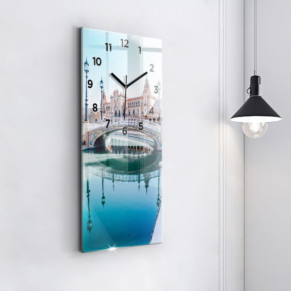 Ceas vertical de perete din sticlă Plaza de España din Sevilla