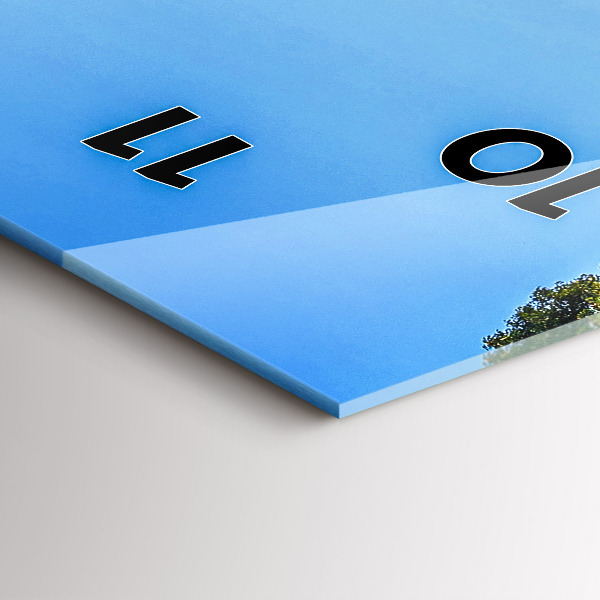 Ceas vertical de perete din sticlă Parcul Surat Thani Thailanda