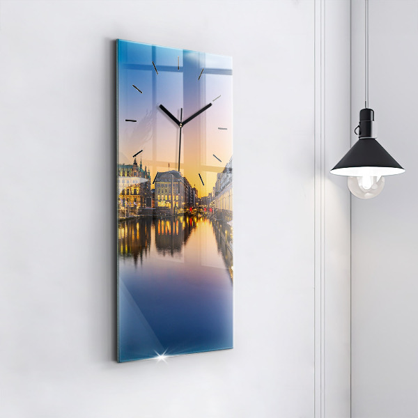 Ceas vertical de perete din sticlă Primăria Hamburg