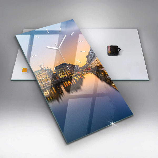 Ceas vertical de perete din sticlă Primăria Hamburg