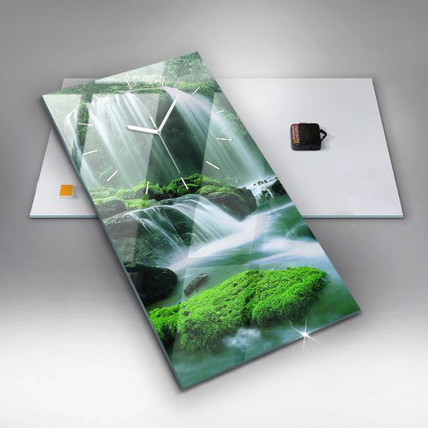 Ceas vertical de perete din sticlă Cascada printre mușchi