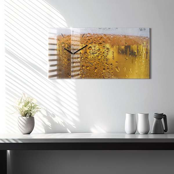 Ceas orizontale de perete din sticlă O cană de bere