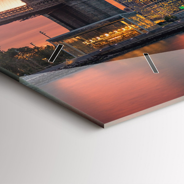 Ceas orizontale de perete din sticlă East River din New York