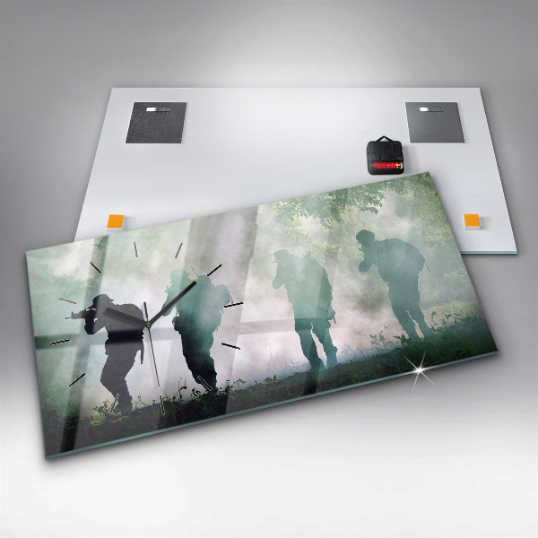 Ceas orizontale de perete din sticlă Soldații armatei în pădure