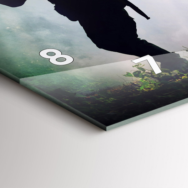 Ceas orizontale de perete din sticlă Soldații armatei în pădure