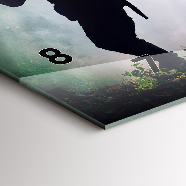 Ceas orizontale de perete din sticlă Soldații armatei în pădure