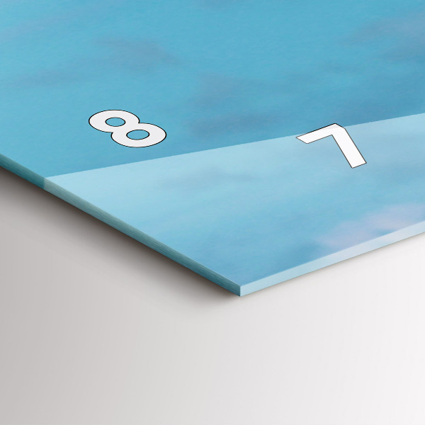 Ceas orizontale de perete din sticlă Girafă înaltă împotriva cerului