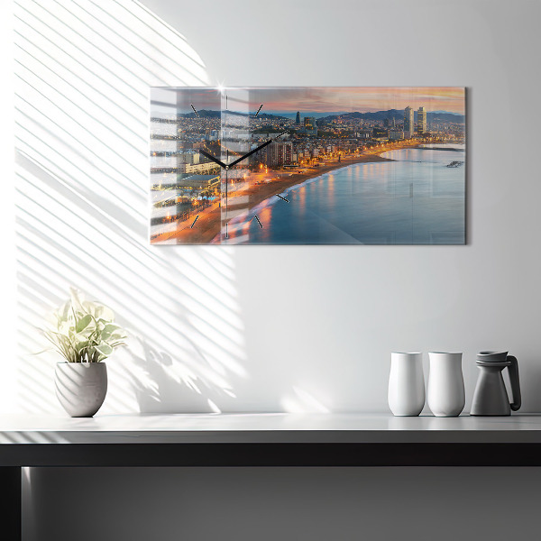 Ceas orizontale de perete din sticlă Plaja din Barcelona