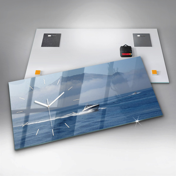 Ceas orizontale de perete din sticlă O barcă cu vele pe ocean