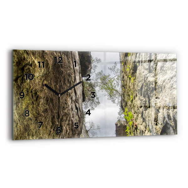 Ceas orizontale de perete din sticlă Oraș rock din Republica Cehă