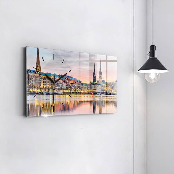 Ceas orizontale de perete din sticlă Alster în Hamburg