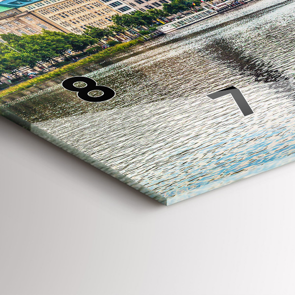 Ceas orizontale de perete din sticlă Binnenalster din Hamburg