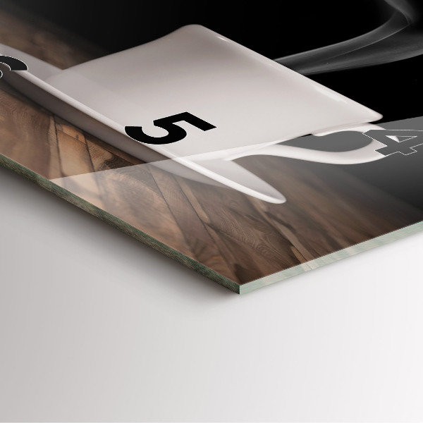 Ceas pătrat de perete din sticlă O ceașcă de cafea fierbinte