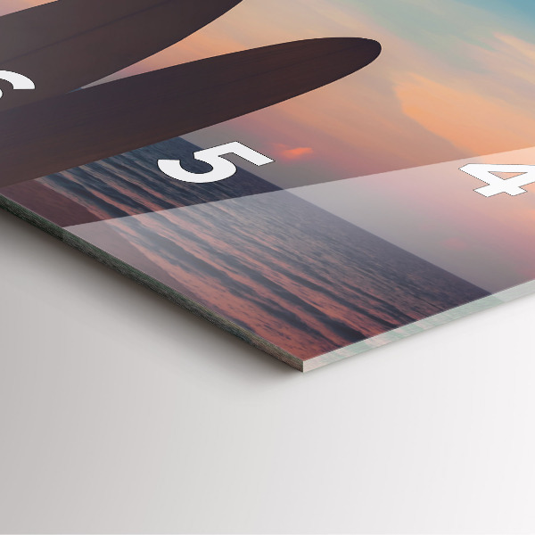 Ceas pătrat de perete din sticlă Surfing pe plajă