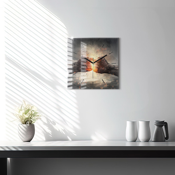 Ceas pătrat de perete din sticlă Pumnii Puterea Puterea