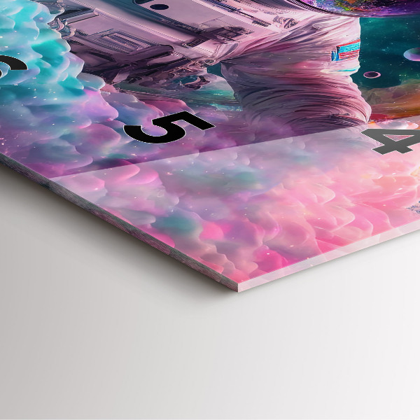 Ceas pătrat de perete din sticlă Cosmonaut și nori colorați