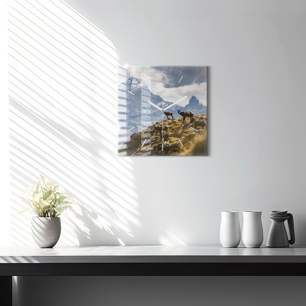 Ceas pătrat de perete din sticlă Capră în Valea Aostei