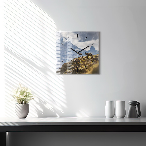 Ceas pătrat de perete din sticlă Capră în Valea Aostei