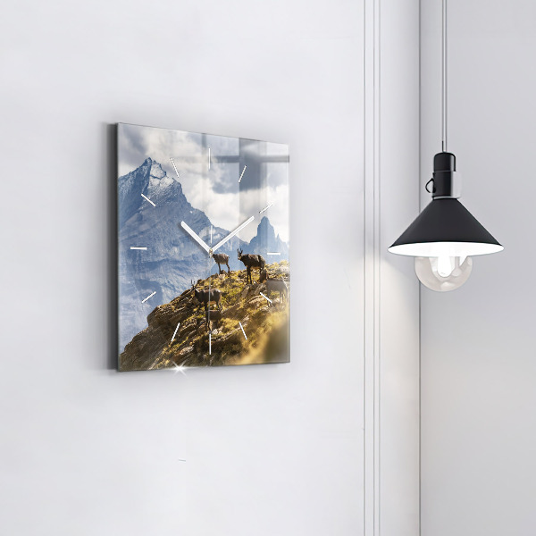 Ceas pătrat de perete din sticlă Capră în Valea Aostei