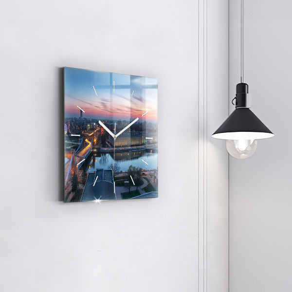 Ceas pătrat de perete din sticlă Wrocław dintr-o dronă