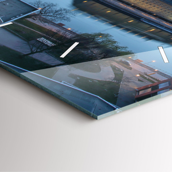 Ceas pătrat de perete din sticlă Wrocław dintr-o dronă