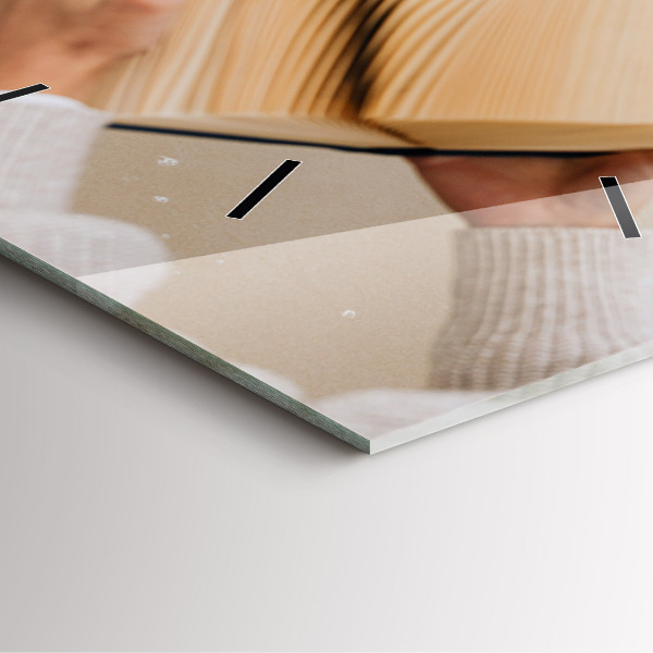 Ceas pătrat de perete din sticlă Un moment cu o carte