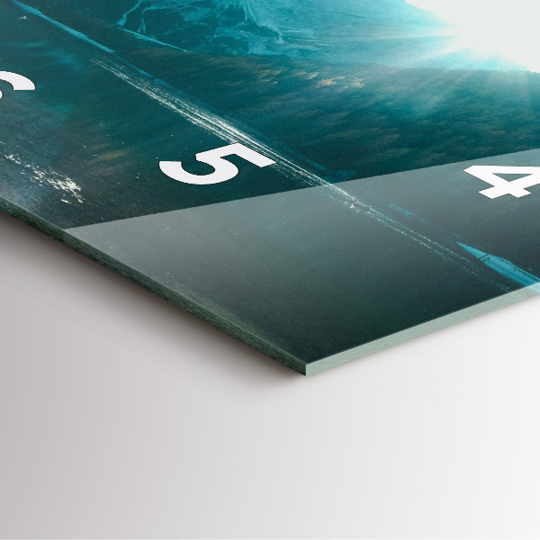 Ceas pătrat de perete din sticlă Munte și râu în Polonia