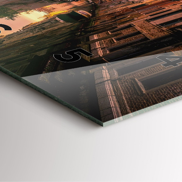 Ceas pătrat de perete din sticlă Vedere asupra canalului din oraș