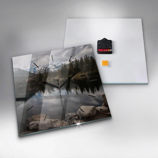 Ceas pătrat de perete din sticlă Înaltul Tatra din Slovacia