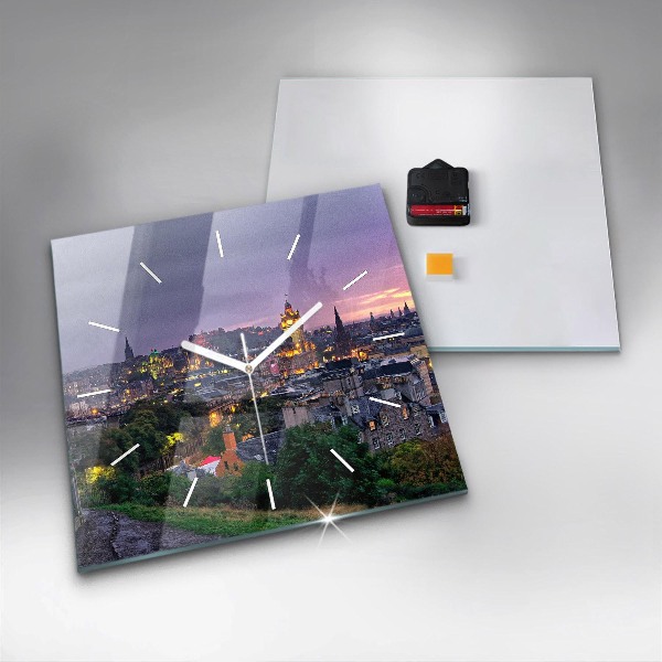 Ceas pătrat de perete din sticlă Edinburgh de la Calton Hill
