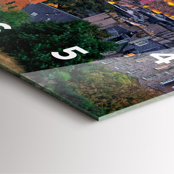 Ceas pătrat de perete din sticlă Edinburgh de la Calton Hill